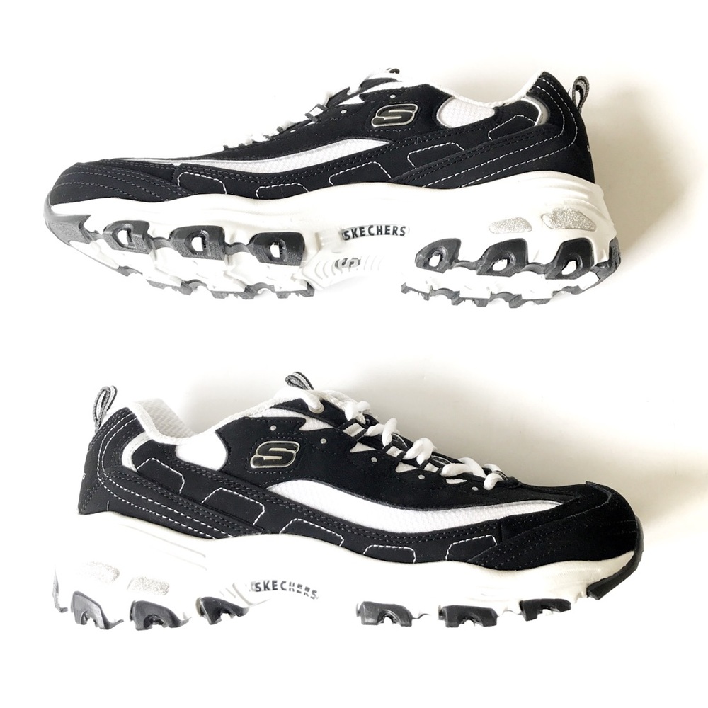 SOLD NEW Skechers D'Lites Biggest Fan Sneaker - Picture 2 of 7